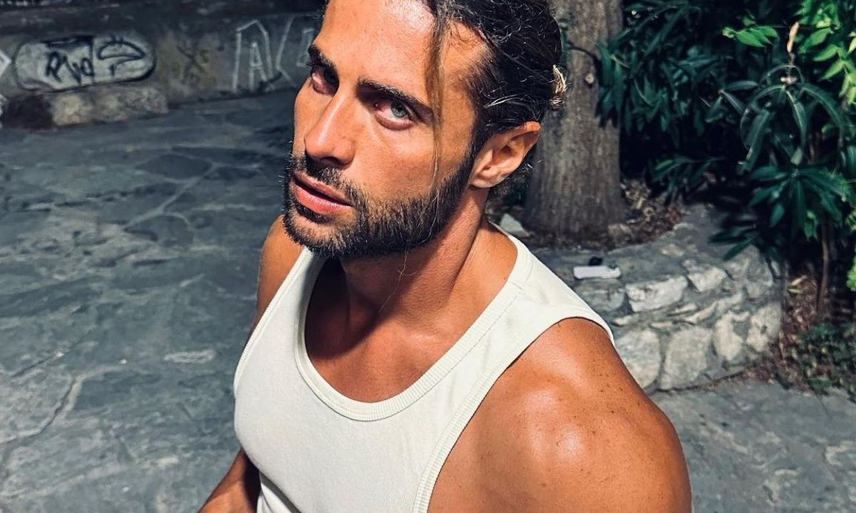 Ο Βασάλος έγινε 34: Ο «νέος έρωτας», η τούρτα και η Βαλαβάνη