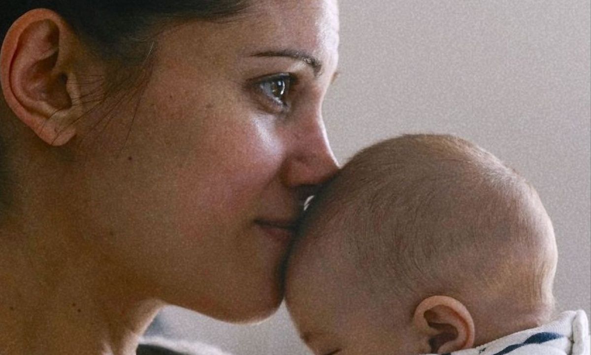 Το νέο βίντεο της Μαίρης Συνατσάκη «άγγιξε» όλες τις μαμάδες και η Ντορέττα είπε κάτι πολύ εύστοχο