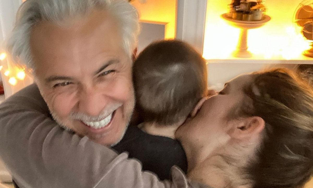 Χάρης Χριστόπουλος-Ανίτα Μπράντ: To αυτοκινούμενό τους δεν έχει να ζηλέψει τίποτα από το σπίτι τους