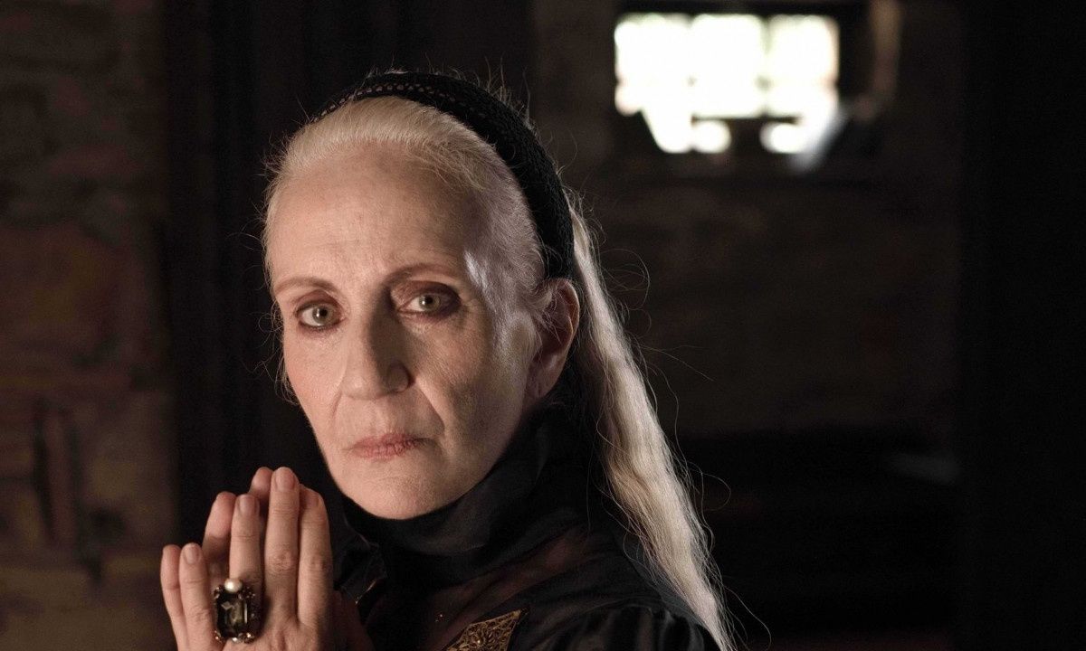 Η Θέμις Μπαζάκα μπήκε στη Μάγισσα και έφερε το μεγάλο spoiler για τη Θεοφανώ