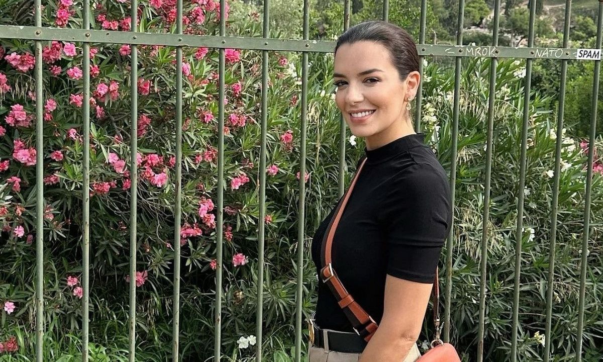 Νικολέττα Ράλλη: Η stylish εμφάνιση της κόρης της στη βόλτα