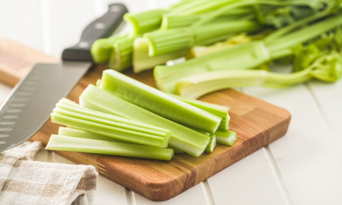 Βοηθά to σέλερι στην απώλεια βάρους; Τι απαντά ένας ειδικός