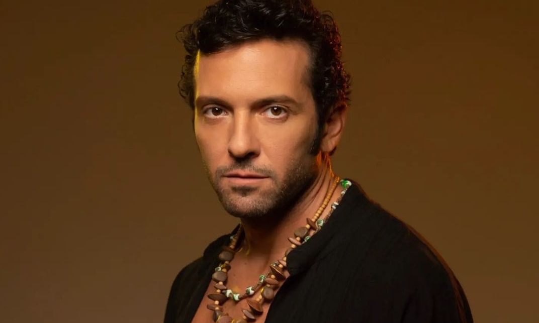 Η παραλία: Ο Διονύσης βοηθάει τον Χάρη να αποφυλακιστεί