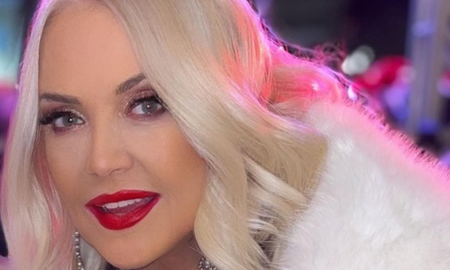 Ρούλα Κορομηλά - Η συγκινητική φωτό & το μήνυμα για την άρρωστη μητέρα της: «Σε κρατάω γερά...»