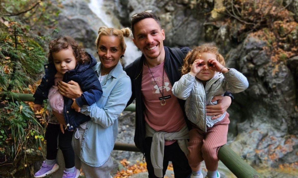 Βασιλική Μιλλούση: Έφτιαξε μελομακάρονα με τις κόρες της