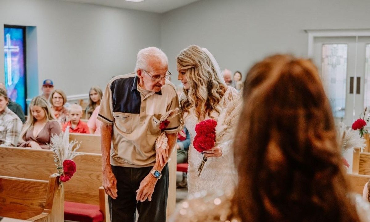 94χρονος έκανε το πιο όμορφο δώρο στην εγγονή του