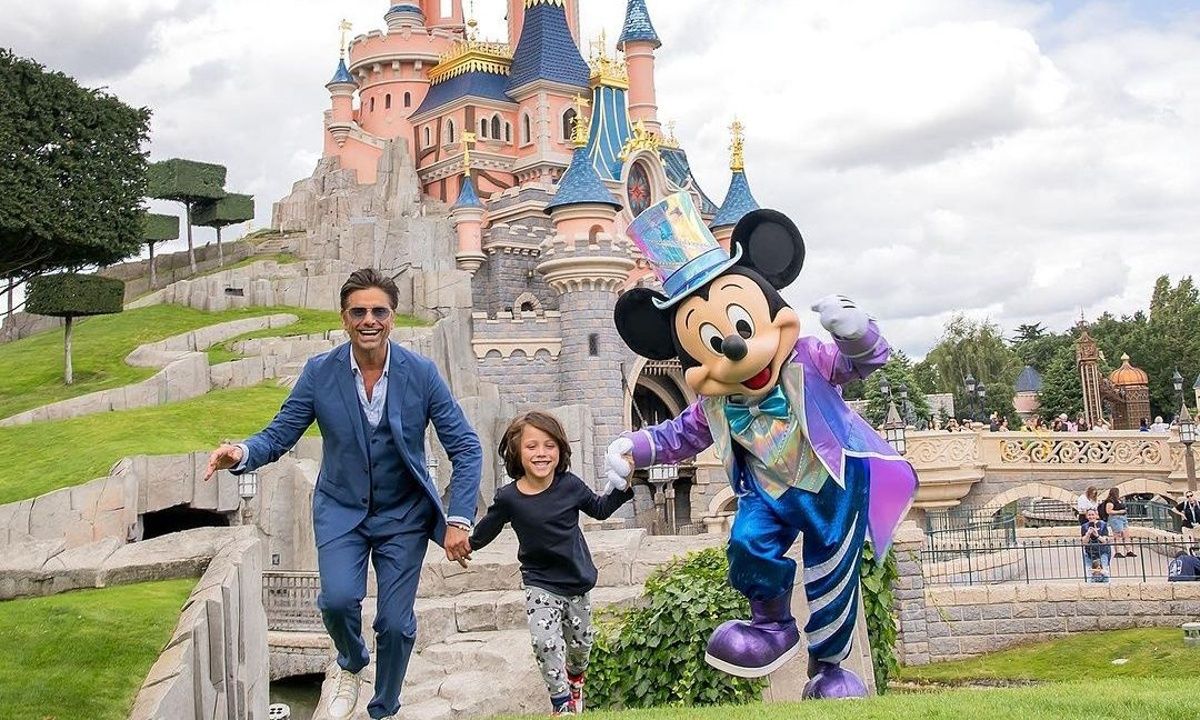John Stamos: Ευτυχισμένος μπαμπάς ενός 5χρονου αγοριού