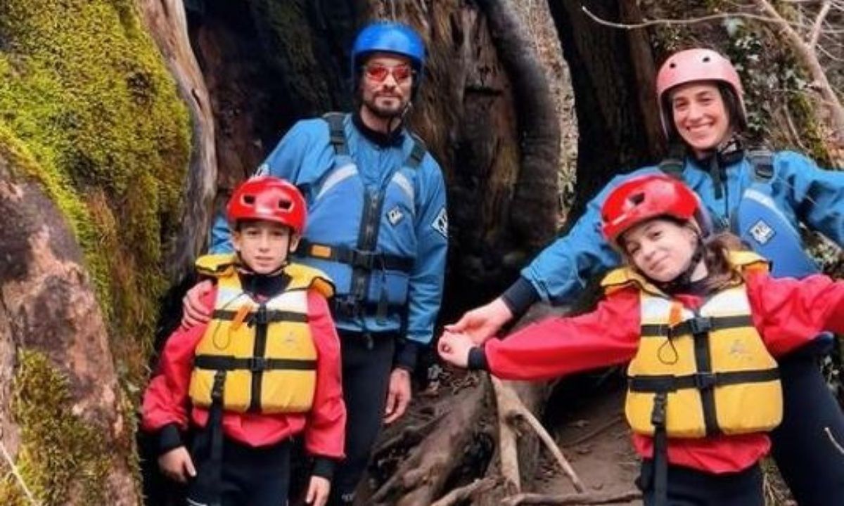 Καράβας- Ψαρρού: Ράφτινγκ με τα παιδιά τους στον Βοϊδομάτη