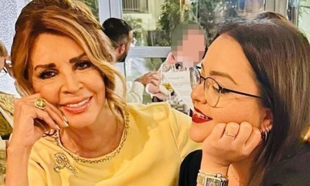 Μιμή Ντενίση: Ποζάρει με την κόρη της κι εντυπωσιάζουν