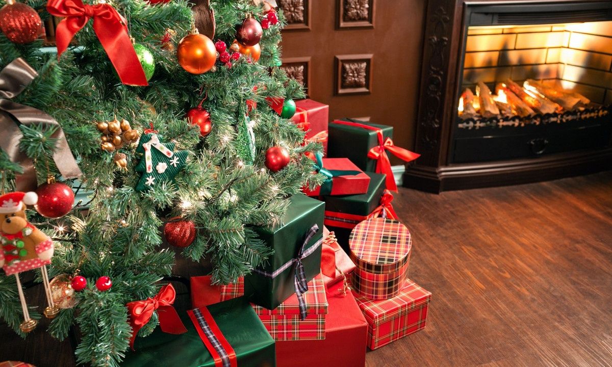 Πώς να ξεστολίσετε το σπίτι γρήγορα και αποτελεσματικά