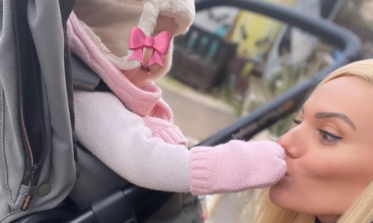 Ιωάννα Μαλέσκου: H νέα φώτο με την 8 μηνών κόρη της