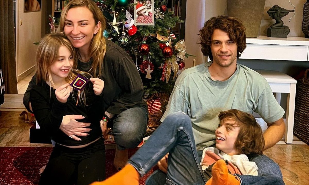 Αποστόλης Τότσικας: Η τούρτα γενεθλίων και οι φώτο με τα παιδιά του