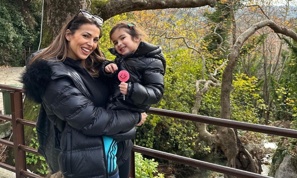 Ελένη Χατζίδου: Πώς πέρασε το απόγευμα της Κυριακής με την κόρη της