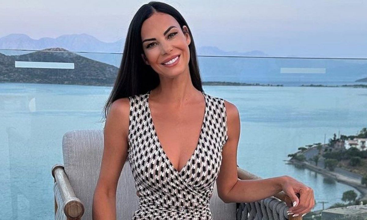 Εύη Βατίδου: «Θέλουμε να εκμεταλλευτούμε το ακίνητό μας στη Μύκονο, δεν γίνεται διαφορετικά»