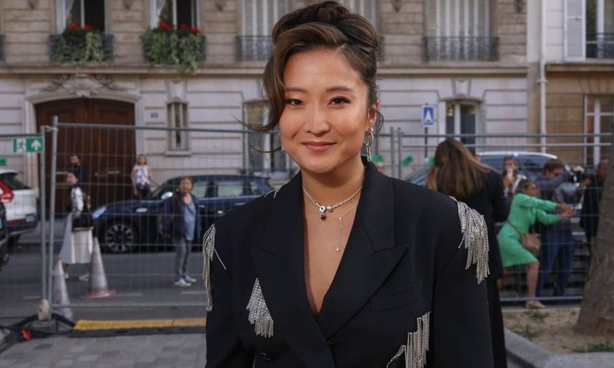 Emily in Paris: Σοβαρό πρόβλημα υγείας για τη Mindy