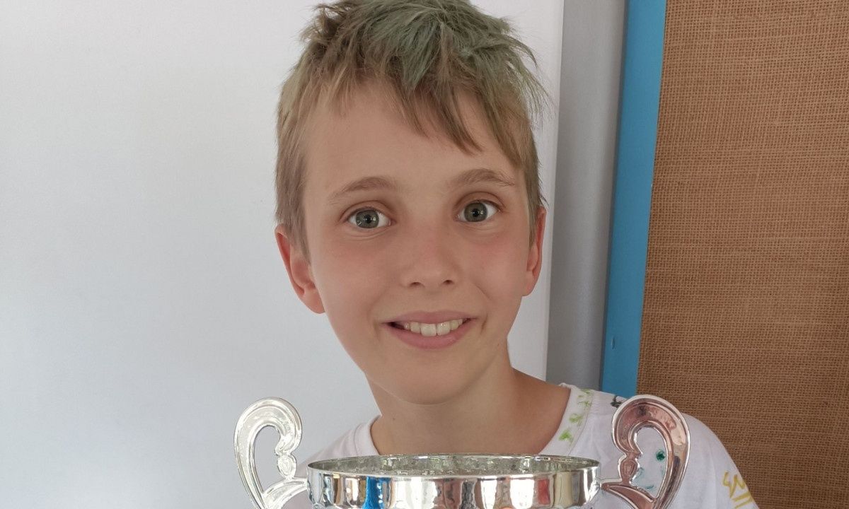 12χρονος ξεπέρασε το IQ του Αϊνστάιν και του Στίβεν Χόκινγκ