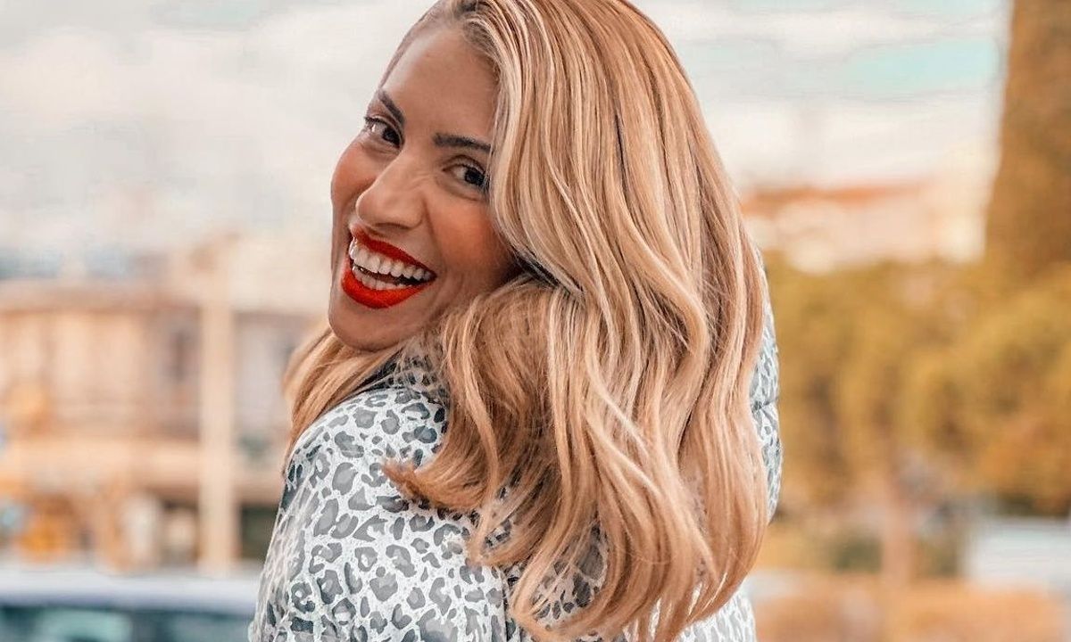 Η Mαρία Ηλιάκη επιμένει στις εξόδους χωρίς μακιγιάζ: Τα νέα πλάνα και η συνάντηση που έγινε viral