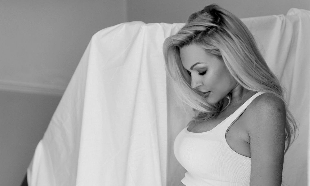 Βίκυ Κάβουρα: H selfie με φουσκωμένη κοιλίτσα