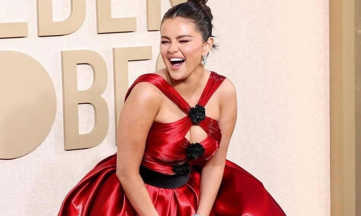 Η Selena Gomez βρήκε το πιο κομψό manicure