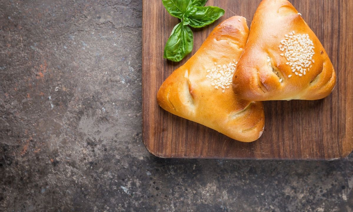 Συνταγή για αφράτα τυροπιτάκια κουρού