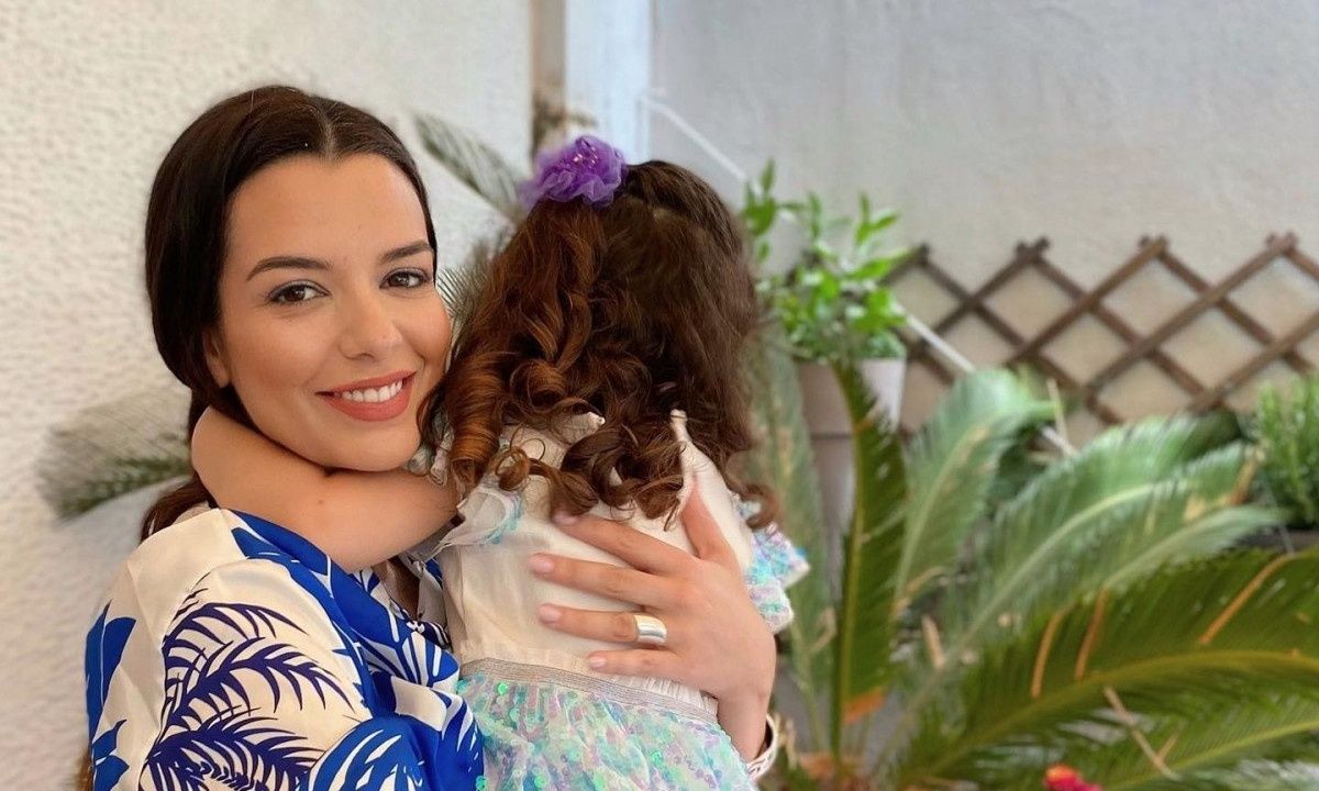 Νικολέττα Ράλλη: Η νέα ανάρτηση με την κόρη της στον Πλάτανο Αχαΐας