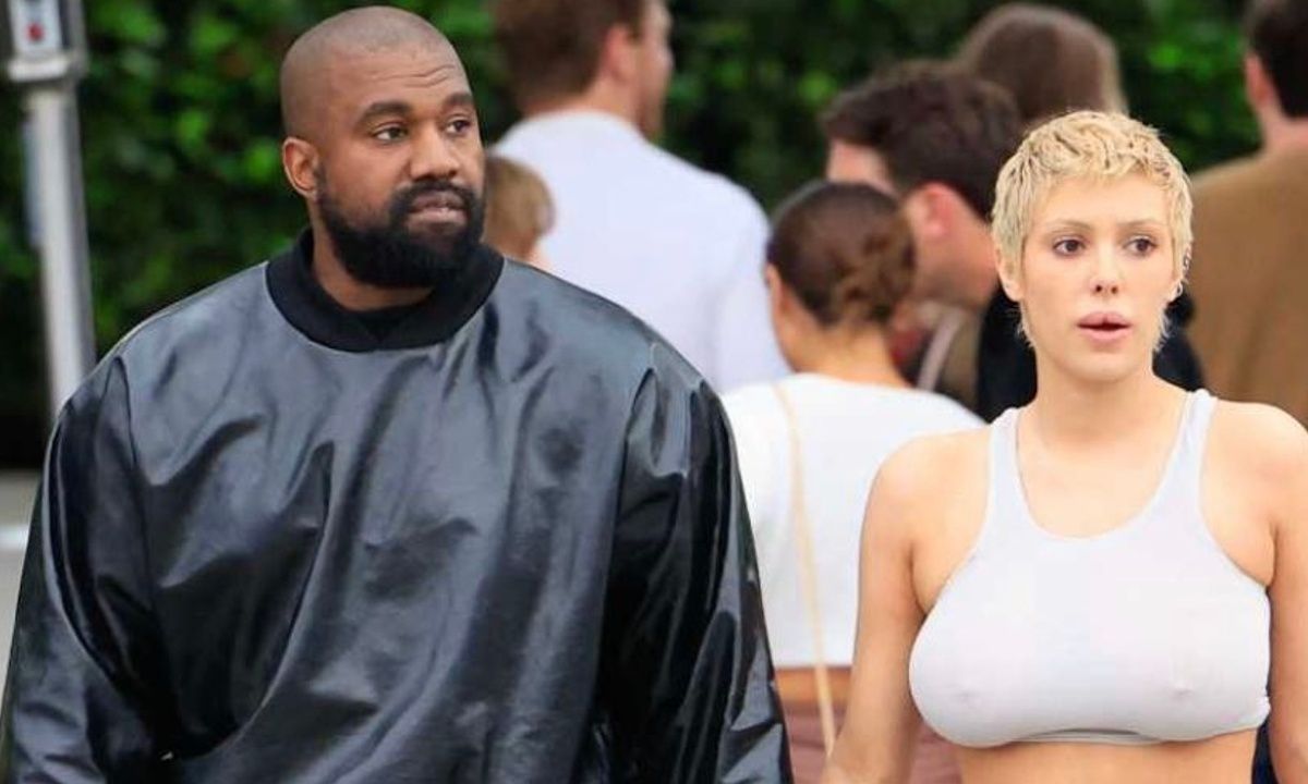 «Τί πάει λάθος με την Bianca Censori» αναρωτιούνται στο Χ μετά την εντελώς γυμνή εμφάνισή της