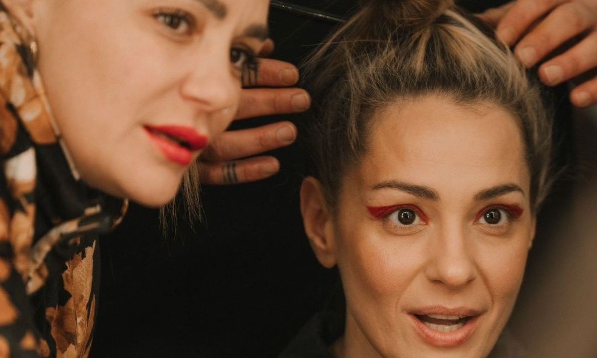 Η αφιέρωση και οι σπάνιες φωτό της Μποφίλιου με την αδελφή και τον πατέρα της