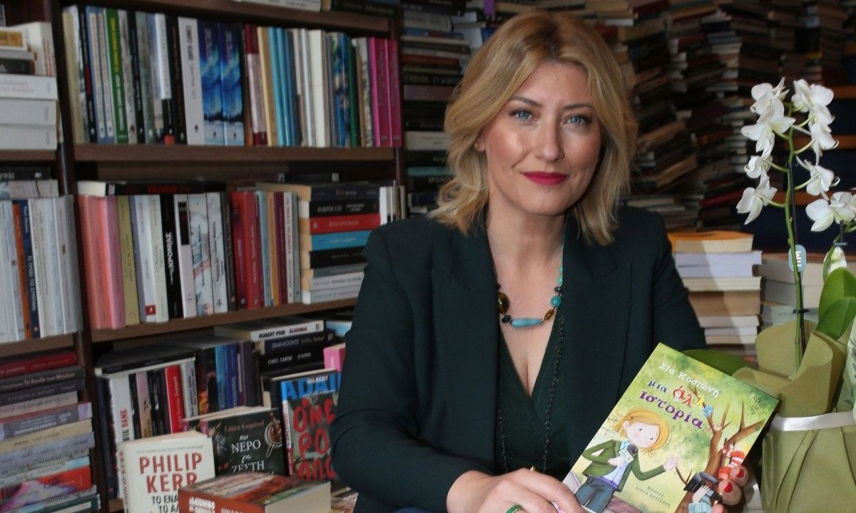 Το απίθανο office look της Κοσιώνη στην παρουσίαση του βιβλίου της