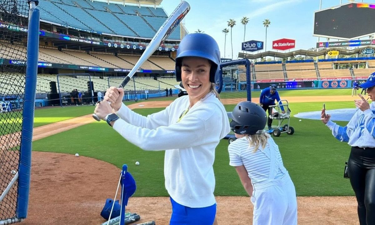 Μαριέττα Χρουσαλά: Στο κρεβάτι με τον γιο της, Κωνσταντίνο