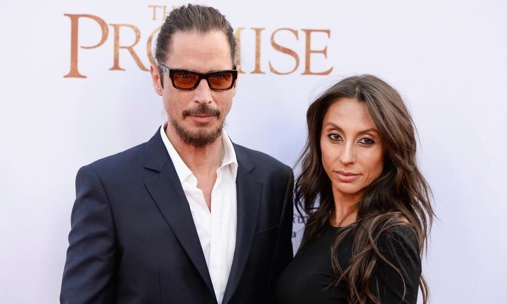 Βίκυ Καραγιάννη: Γρονθοκόπησαν και έκλεψαν στη Ρώμη τη χήρα του εκλιπόντος ροκ σταρ Chris Cornell