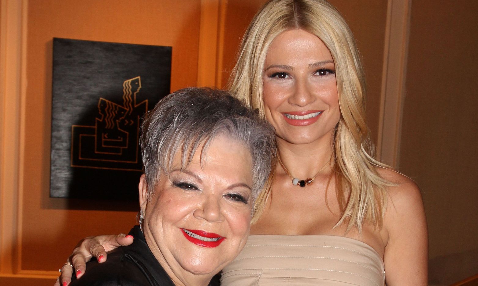 Τένια Μακρή για Σκορδά: «Περιμένω να δω αν αυτό το καινούργιο στη ζωή της, ισχύει»