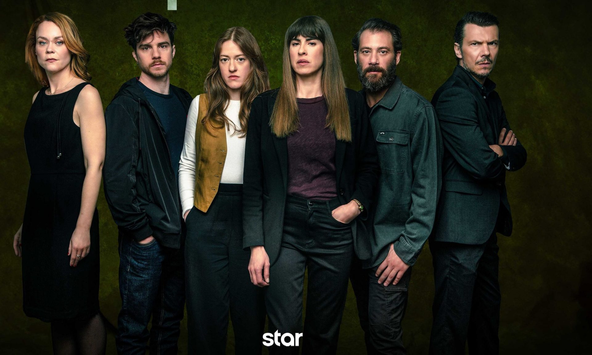 Μαύροι πίνακες: Η Άννα δέχεται ένα τηλεφώνημα από τον Νίκο, που φέρνει τα πάνω κάτω