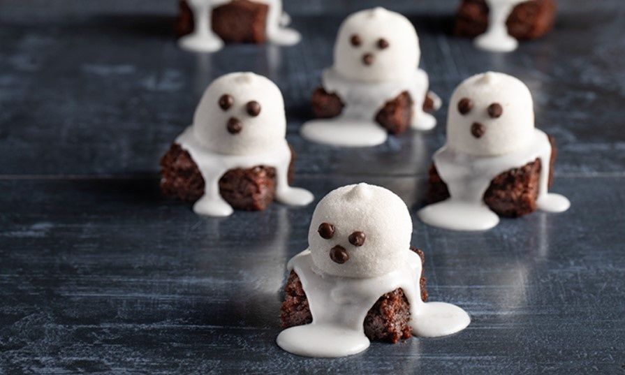 Spooky brownies από τον Άκη Πετρετζίκη