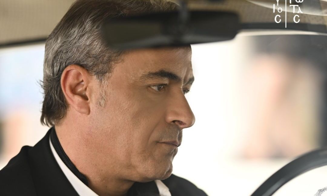 Θανάσης Κουρλαμπάς: «Η ζωή του ηθοποιού είναι δύσκολη... Χάνεις στιγμές της προσωπικής σου ζωής»