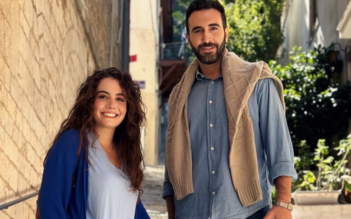 Στέφανη Χαραλάμπους - Η Γη της Ελιάς: «Μου φαίνεται απίστευτο ότι πέρασαν τέσσερα χρόνια στη Μάνη»