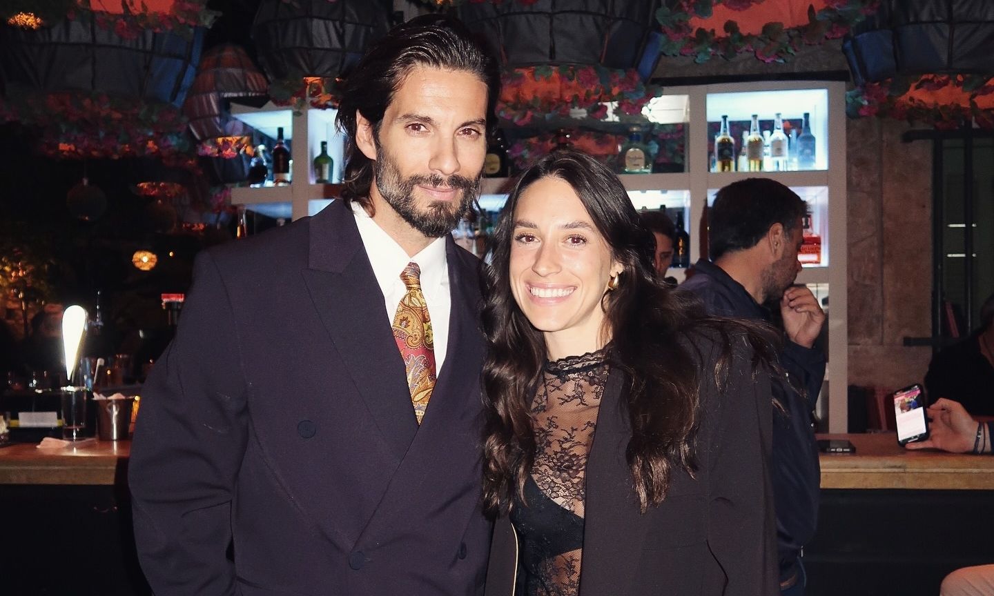 Καράβας-Ψαρρού: Το μίνιμαλ & μοντέρνο σπίτι τους είναι ακόμα πιο εντυπωσιακό ενόψει Χριστουγέννων!