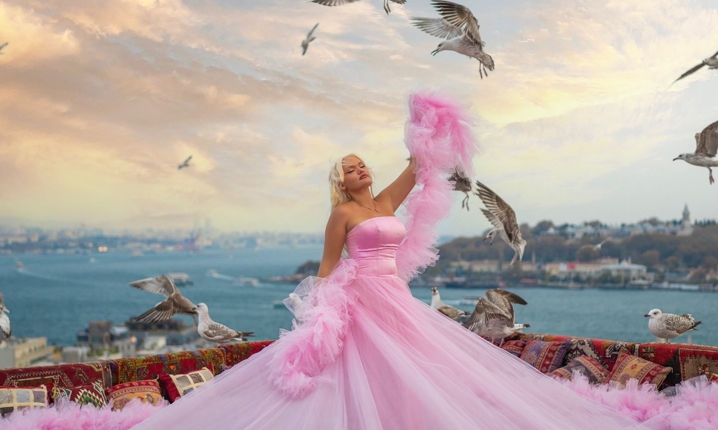 Εκατερίνα Λιντβίνοβα: Τα 25α γενέθλιά της στην Κωνσταντινούπολη – Η ευχή που συγκίνησε!