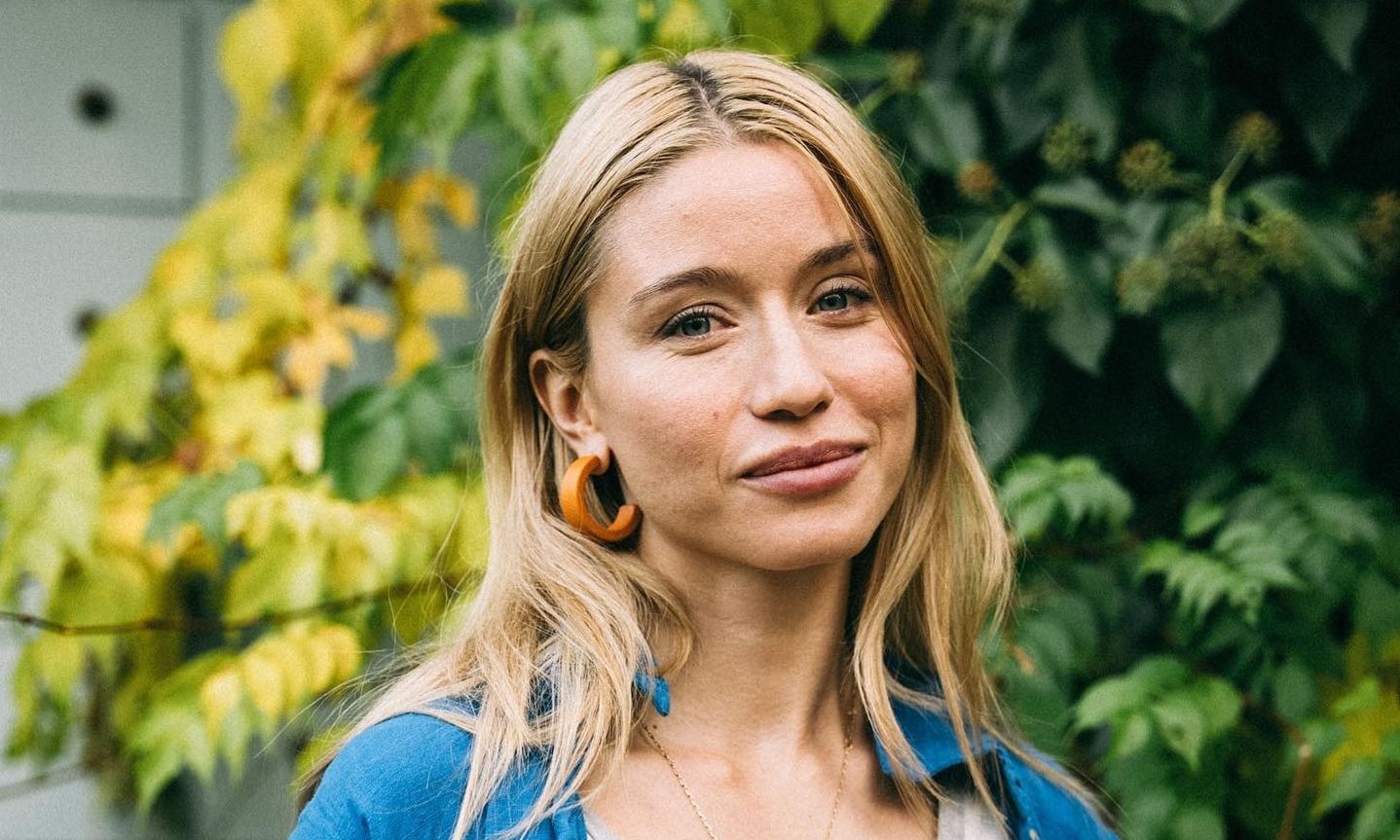 Ευθαλία Παπακώστα: Ο ρόλος στην «Παραλία», η απώλεια της μητέρας της & τα δύσκολα παιδικά χρόνια