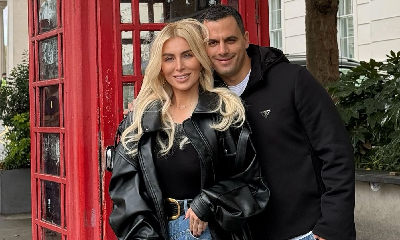 Καινούργιου - Κουτσουμπής: Έξοδος για το ζευγάρι – Η  selfie & η σικ εμφάνιση της παρουσιάστριας