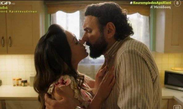 Κουραμπιέδες από χιόνι: Πρώτο trend στο Twitter η ταινία του Γιάννη Τσιμιτσέλη-Οι σκηνές που μάγεψαν