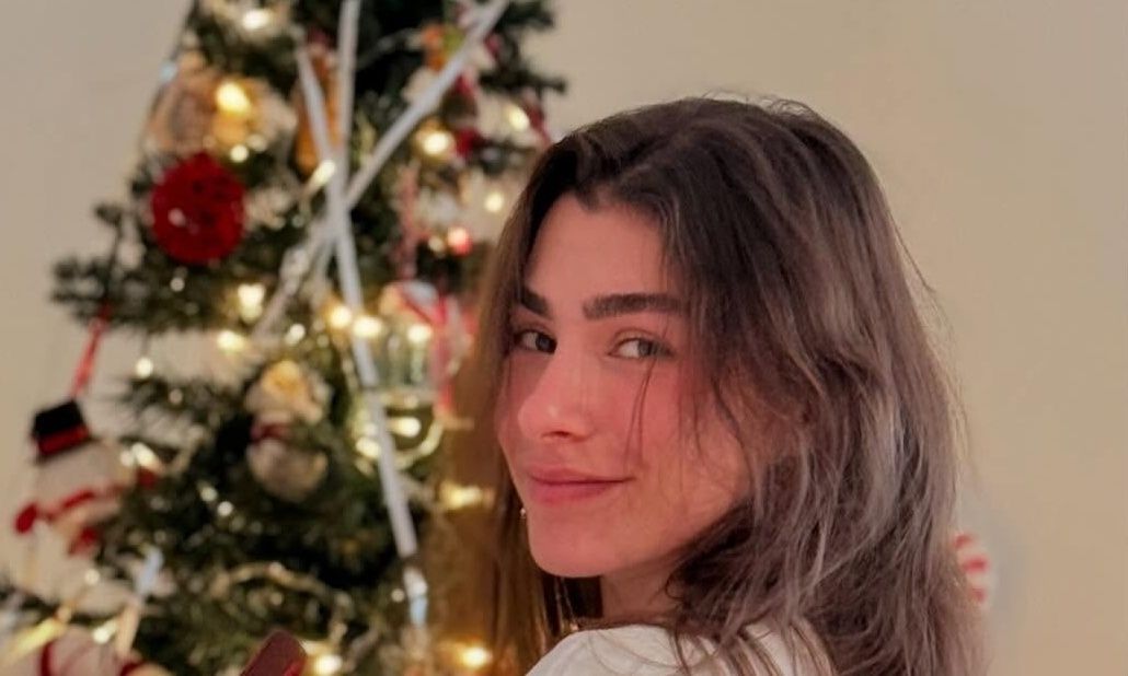 Χρύσα Μιχαλοπούλου: Ο απολογισμός της χρονιάς, οι ευχές & η φωτό του Κουτσόπουλου με τον γιο τους!