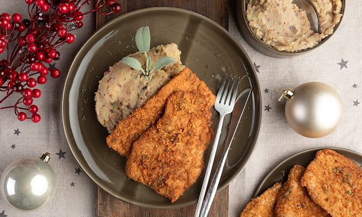 Χοιρινό σνίτσελ με πουρέ κάστανο από τον Άκη Πετρετζίκη για το γιορτινό τραπέζι!