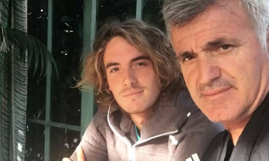 Στέφανος Τσιτσιπάς για τον πατέρα του: «Με πληγώνει να τον βλέπω να υποφέρει»