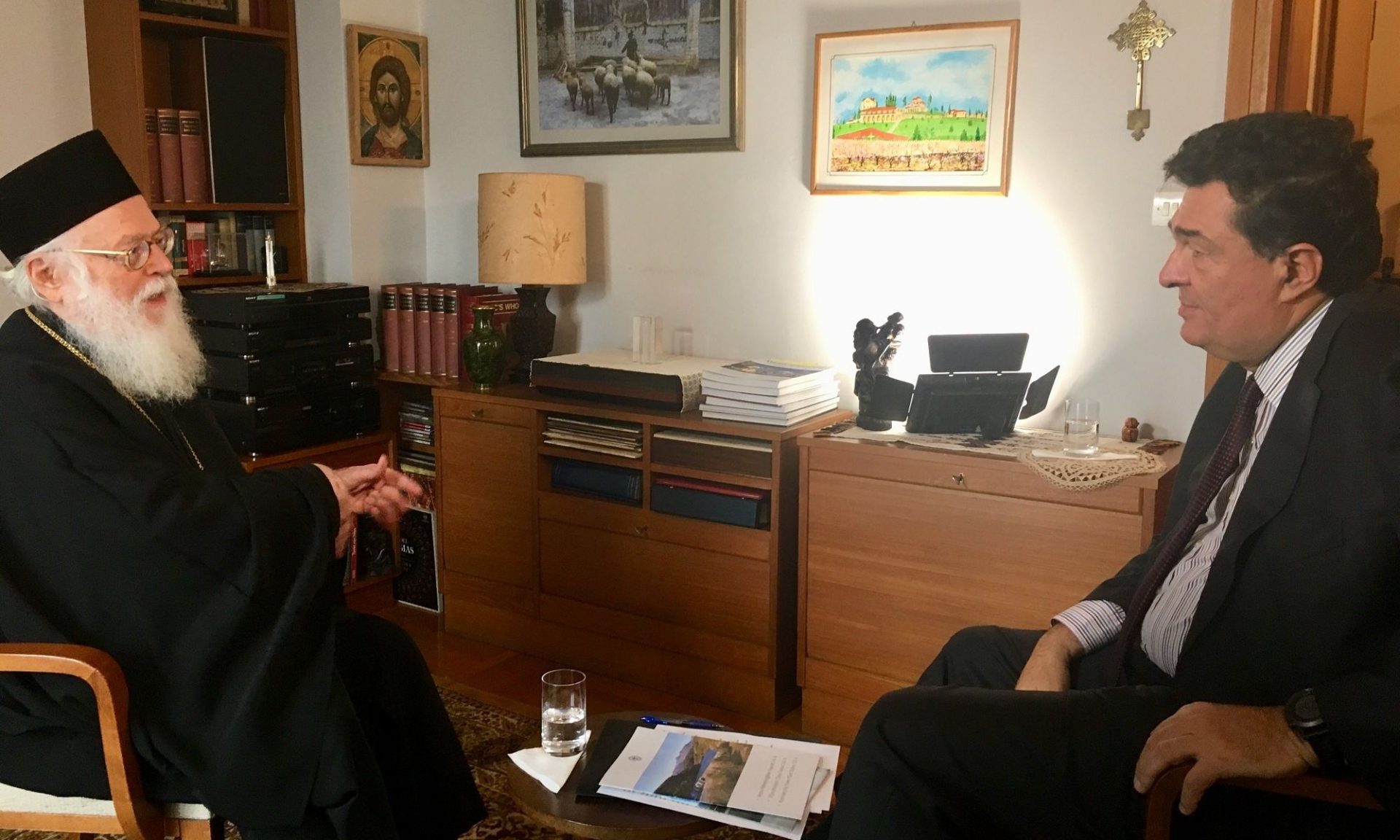 ΣΚΑΙ: Αφιέρωμα στον μακαριστό προκαθήμενο της Εκκλησίας της Αλβανίας Αναστάσιο στο «Prime Time»