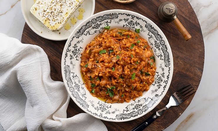 Κοκκινιστό λαχανόρυζο από τον Άκη Πετρετζίκη!