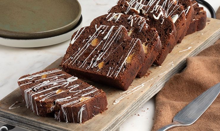 Κέικ τριπλής σοκολάτας από τον Άκη Πετρετζίκη