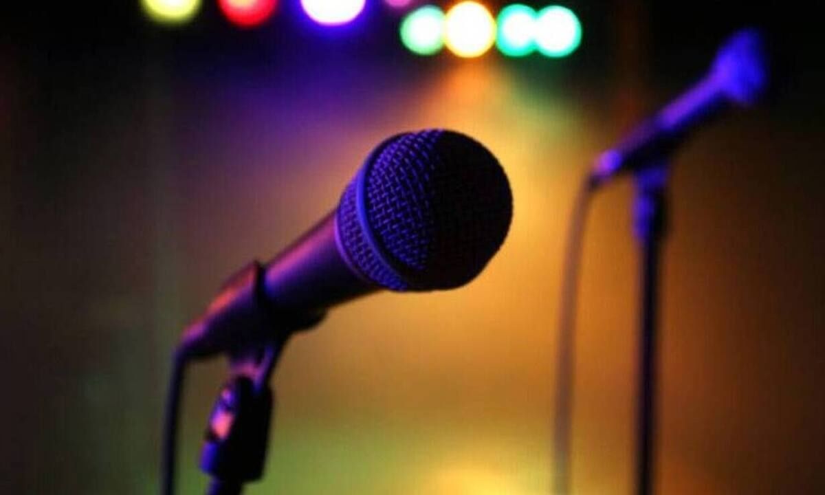 Συνελήφθη γνωστός Έλληνας τραγουδιστής -  Επιχείρησε να διαφύγει από το μπλόκο