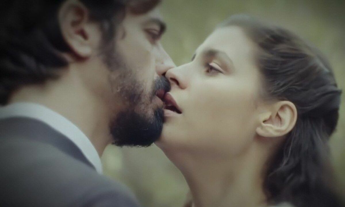 Άγιος Έρωτας: Ο πατήρ Νικόλαος φεύγει από το Μαύρο Λιθάρι & η Χλόη θα περάσει δύσκολα