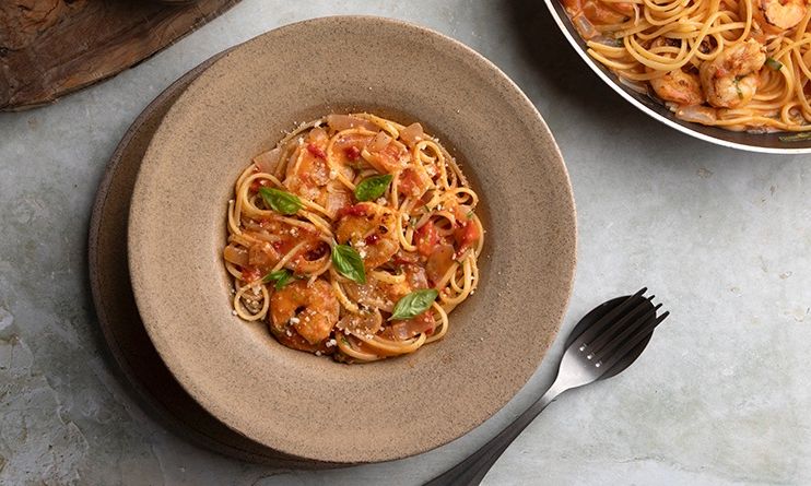 Γαριδομακαρονάδα από τον Άκη Πετρετζίκη