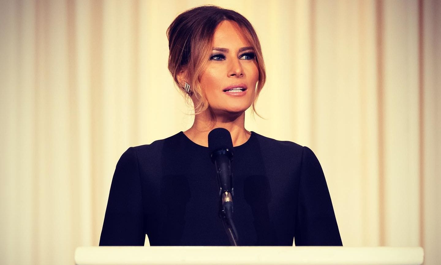 Μελάνια Τραμπ: Αυτό το πιάτο δεν τρώει όταν ταξιδεύει σε ξένες χώρες